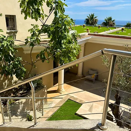 Clos Des Iles, Super Cannes