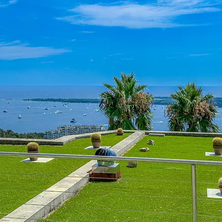 Clos Des Iles, Super Cannes Villa